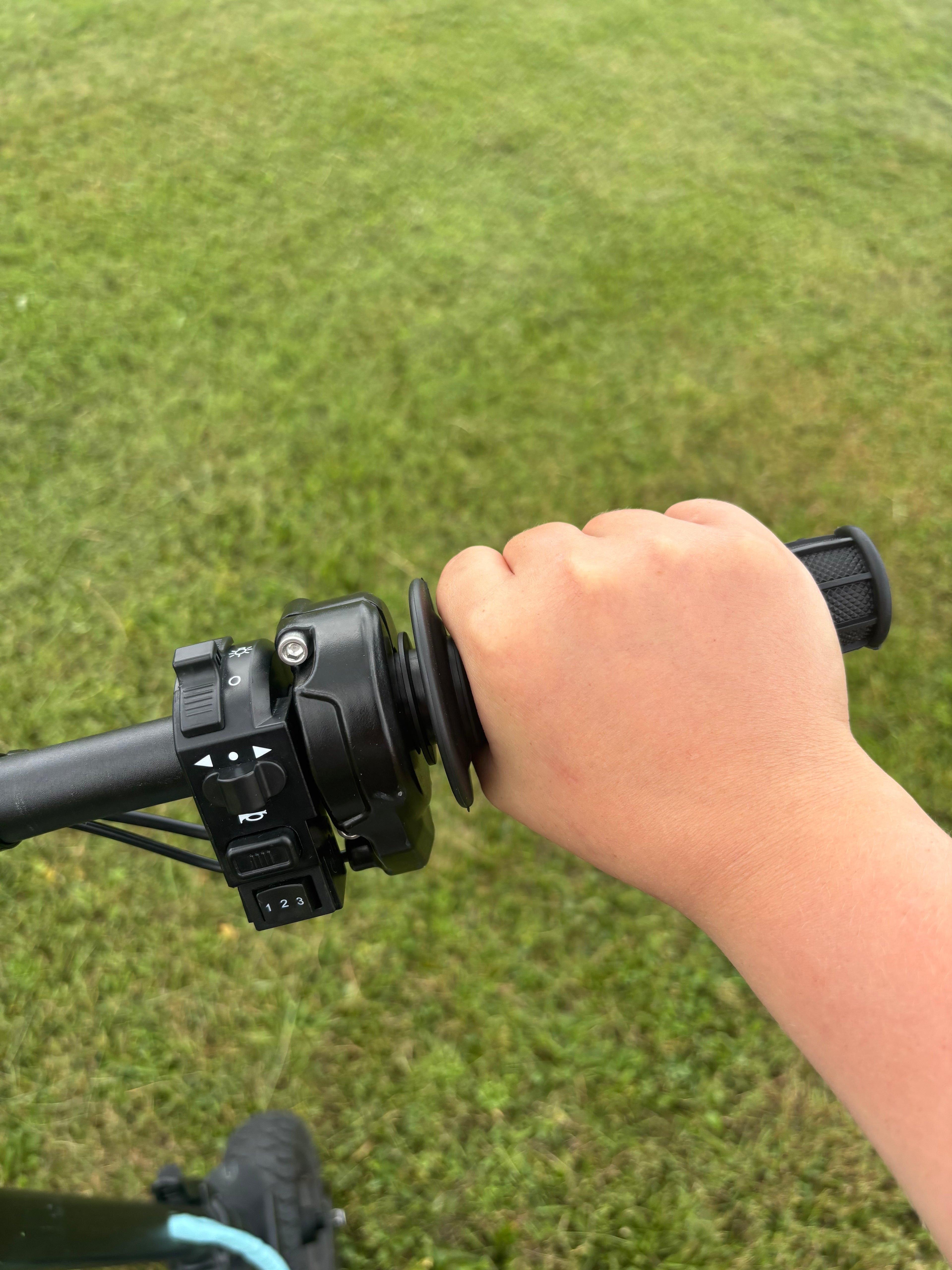 Surron throttle for scooter plug and play